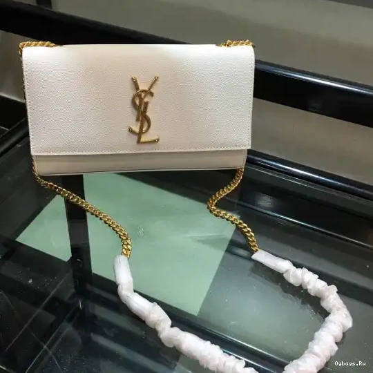 MEDIUM YSL KATE 0620